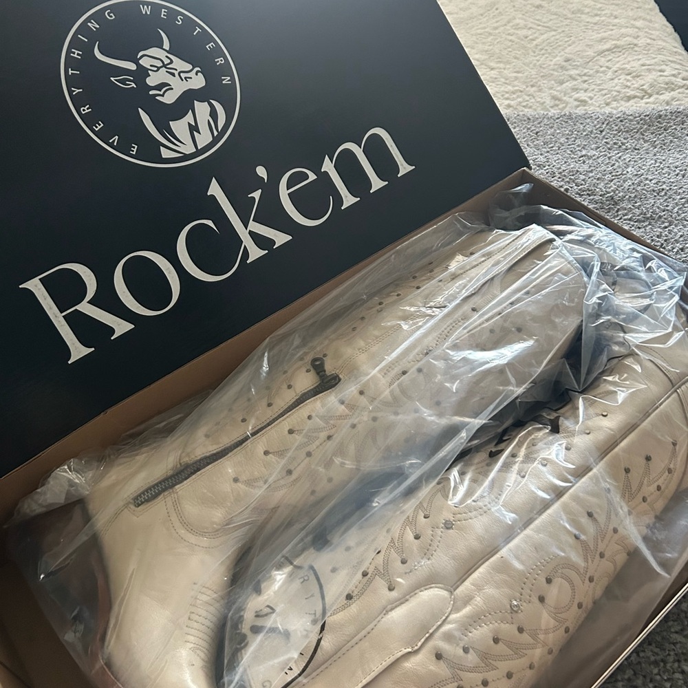 Rock'em Western Boots in Cream